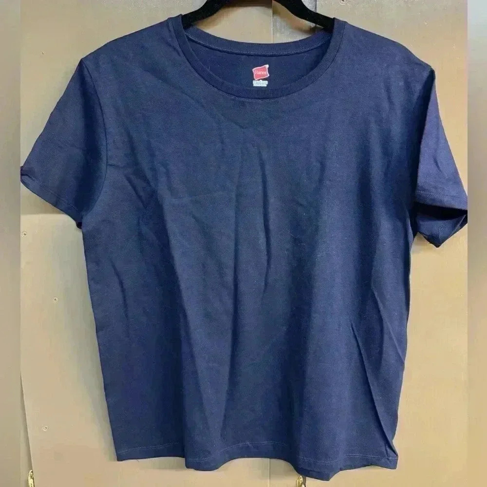 Blue Hanes t-shirt.